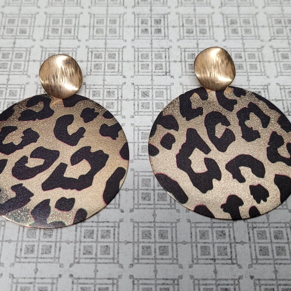 Sparkly Leopard Print Earrings